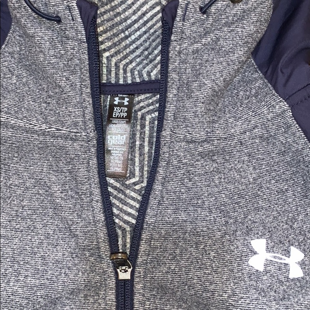 Under Armour Women’s jacket !!